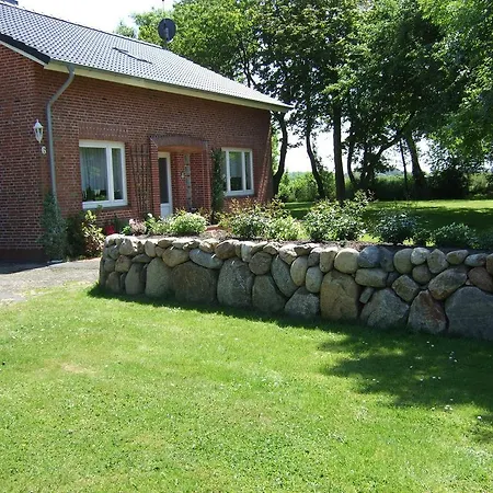 Apartment Ferienhof-nickelswarft Poppenbull